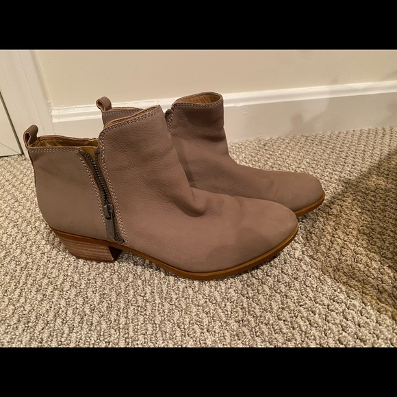 Lucky Brand Basel Boot size 8.5 - Picture 2 of 4